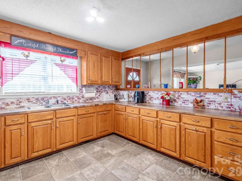 312 Sanders Road, Pageland, SC 29728.  MLS# CAR4416934, YatesRealty ID 45788. 