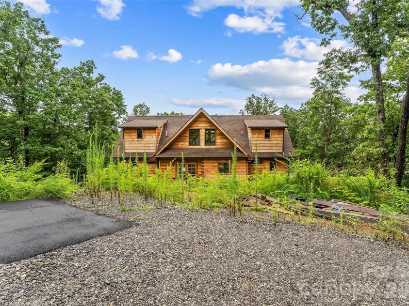 266 Potomac Falls Drive, Black Mountain, NC 28711.  MLS# CAR4404830, YatesRealty ID 45789. 