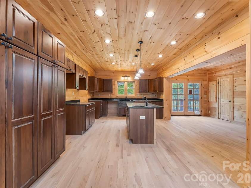 266 Potomac Falls Drive, Black Mountain, NC 28711.  MLS# CAR4404830, YatesRealty ID 45789. 