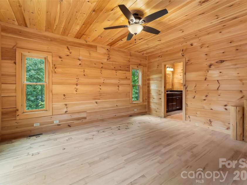 266 Potomac Falls Drive, Black Mountain, NC 28711.  MLS# CAR4404830, YatesRealty ID 45789. 