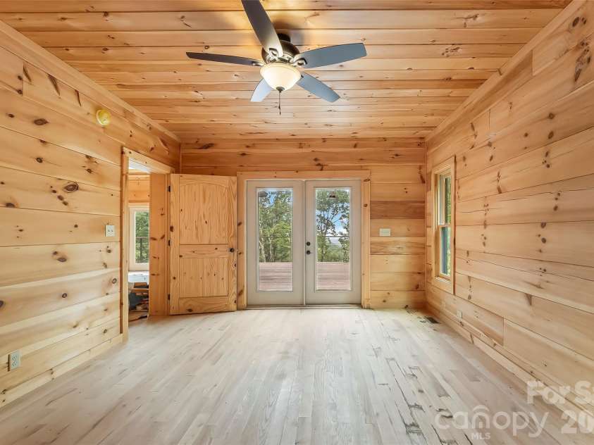 266 Potomac Falls Drive, Black Mountain, NC 28711.  MLS# CAR4404830, YatesRealty ID 45789. 