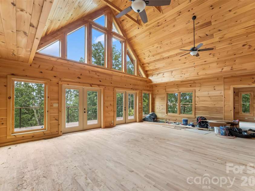 266 Potomac Falls Drive, Black Mountain, NC 28711.  MLS# CAR4404830, YatesRealty ID 45789. 