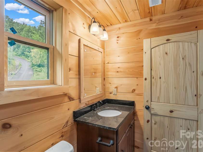266 Potomac Falls Drive, Black Mountain, NC 28711.  MLS# CAR4404830, YatesRealty ID 45789. 