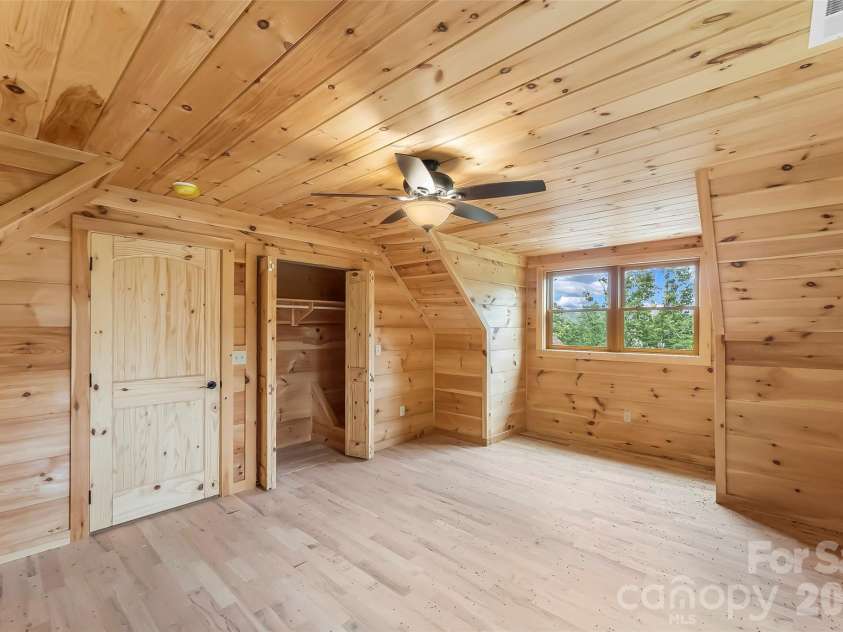 266 Potomac Falls Drive, Black Mountain, NC 28711.  MLS# CAR4404830, YatesRealty ID 45789. 