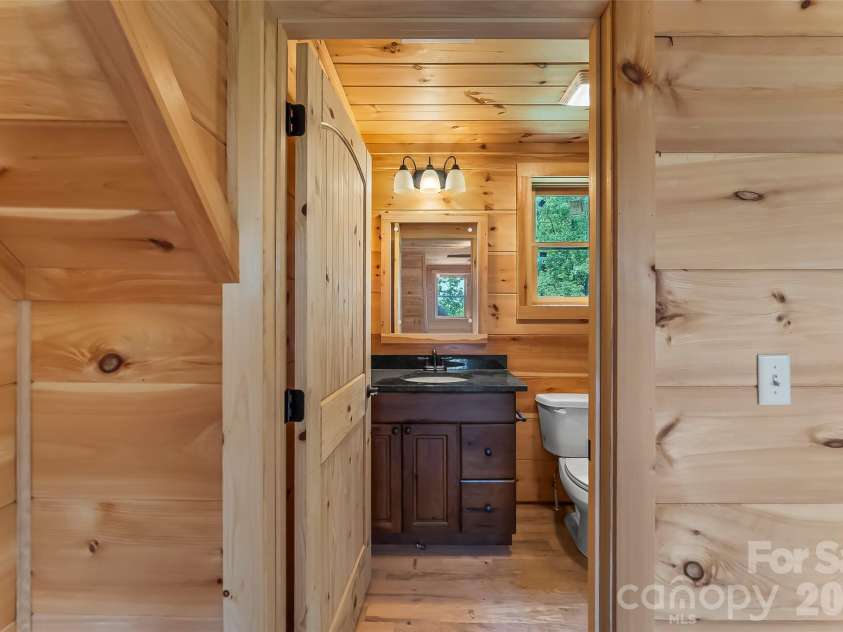 266 Potomac Falls Drive, Black Mountain, NC 28711.  MLS# CAR4404830, YatesRealty ID 45789. 