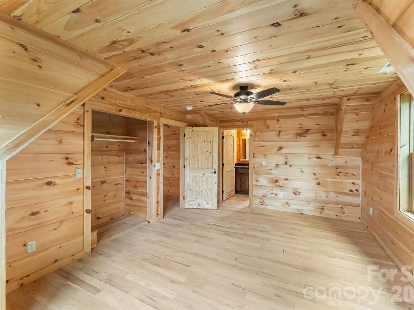 266 Potomac Falls Drive, Black Mountain, NC 28711.  MLS# CAR4404830, YatesRealty ID 45789. 