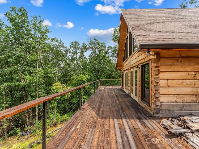 266 Potomac Falls Drive, Black Mountain, NC 28711.  MLS# CAR4404830, YatesRealty ID 45789. 