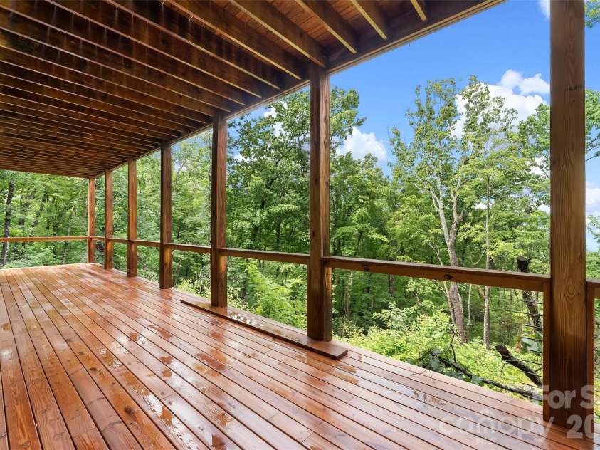 266 Potomac Falls Drive, Black Mountain, NC 28711.  MLS# CAR4404830, YatesRealty ID 45789. 