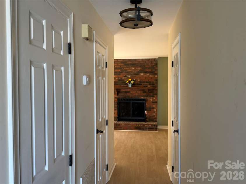 2705 Center Street, Hickory, NC 28601.  MLS# CAR4402144, YatesRealty ID 4579. 