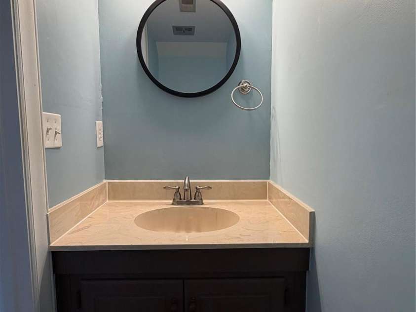 2705 Center Street, Hickory, NC 28601.  MLS# CAR4402144, YatesRealty ID 4579. Half bath on main floor