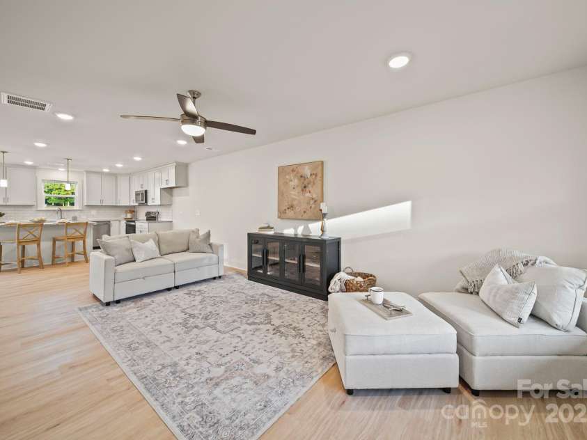 60 Griffin Road, Pageland, SC 29728.  MLS# CAR4332453, YatesRealty ID 4579. 