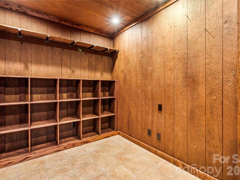 122 Long Cove Lane, Mooresville, NC 28117.  MLS# CAR4416478, YatesRealty ID 45793. 