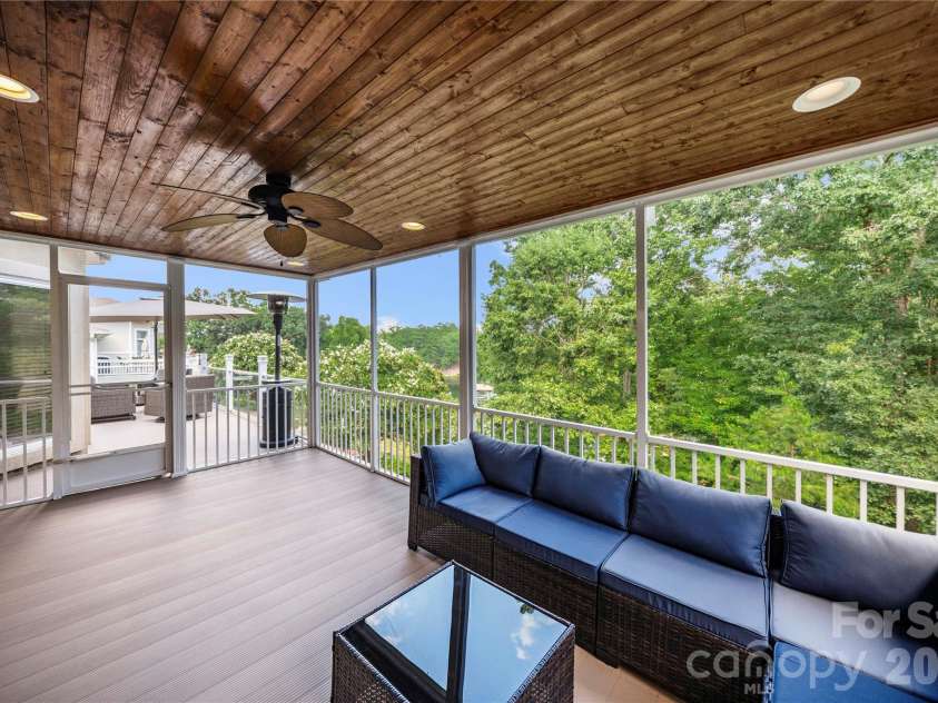 122 Long Cove Lane, Mooresville, NC 28117.  MLS# CAR4416478, YatesRealty ID 45793. 