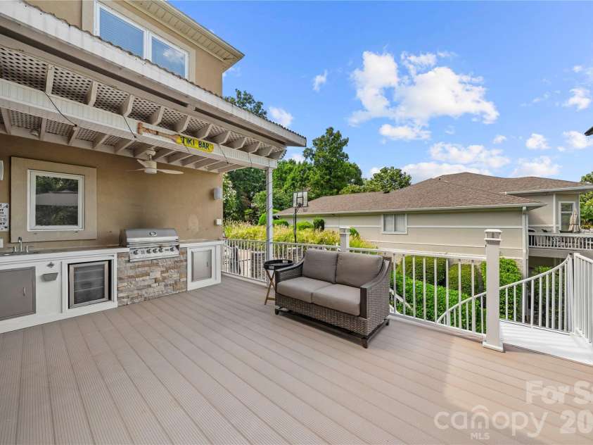 122 Long Cove Lane, Mooresville, NC 28117.  MLS# CAR4416478, YatesRealty ID 45793. 