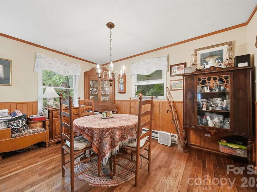 7180 Valley View Drive, Newland, NC 28657.  MLS# CAR4408784, YatesRealty ID 45795. 