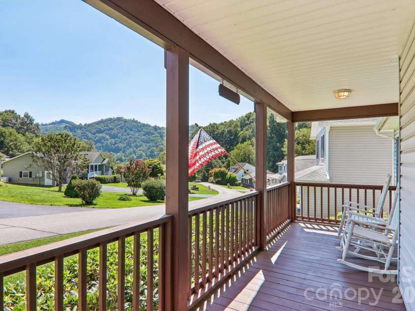 117 Pinellas Lane, Waynesville, NC 28785.  MLS# CAR4416573, YatesRealty ID 45796. 