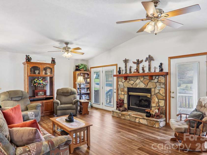 117 Pinellas Lane, Waynesville, NC 28785.  MLS# CAR4416573, YatesRealty ID 45796. 