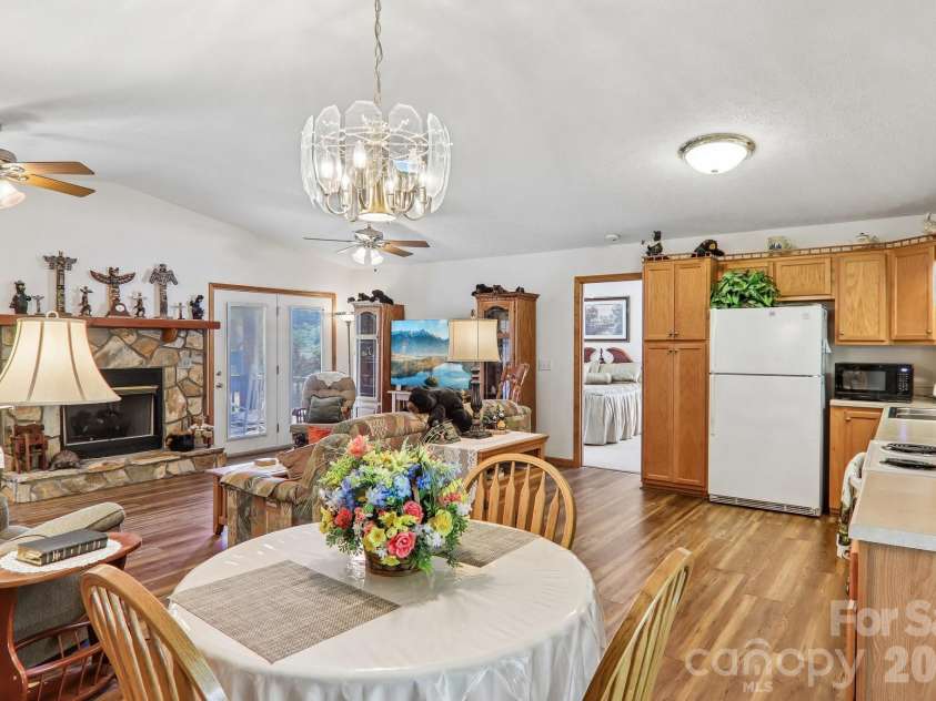 117 Pinellas Lane, Waynesville, NC 28785.  MLS# CAR4416573, YatesRealty ID 45796. 