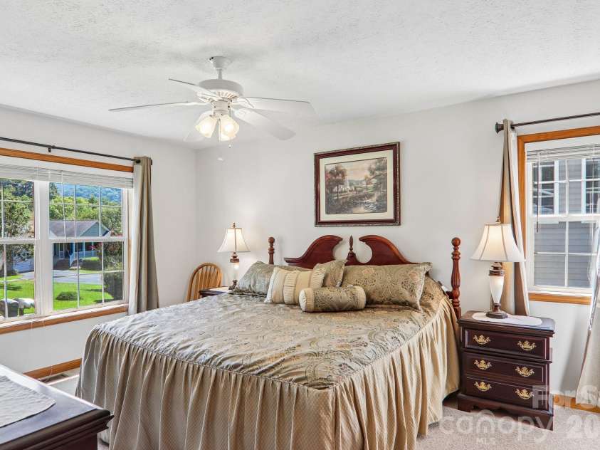 117 Pinellas Lane, Waynesville, NC 28785.  MLS# CAR4416573, YatesRealty ID 45796. 