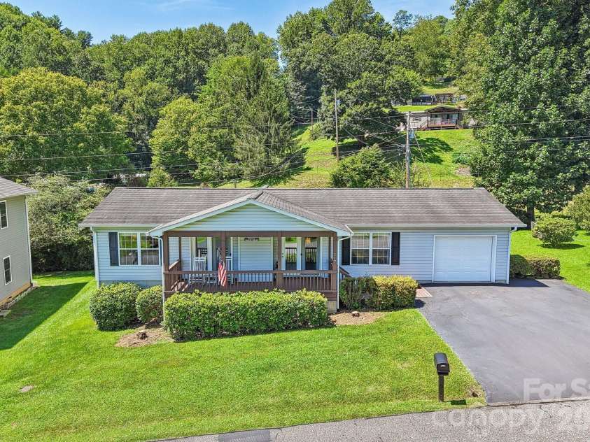 117 Pinellas Lane, Waynesville, NC 28785.  MLS# CAR4416573, YatesRealty ID 45796. 