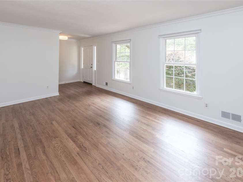 171 Suburban Avenue, Concord, NC 28025.  MLS# CAR4405894, YatesRealty ID 45797. 