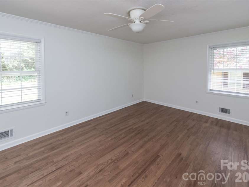 171 Suburban Avenue, Concord, NC 28025.  MLS# CAR4405894, YatesRealty ID 45797. 