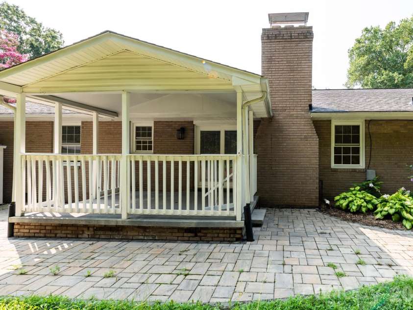 171 Suburban Avenue, Concord, NC 28025.  MLS# CAR4405894, YatesRealty ID 45797. 