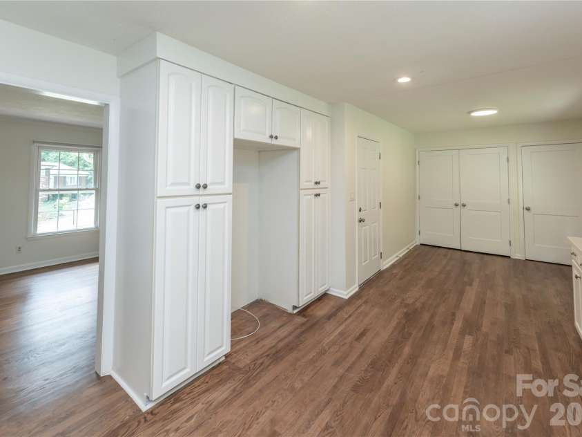 171 Suburban Avenue, Concord, NC 28025.  MLS# CAR4405894, YatesRealty ID 45797. View from kitchen into the dining room