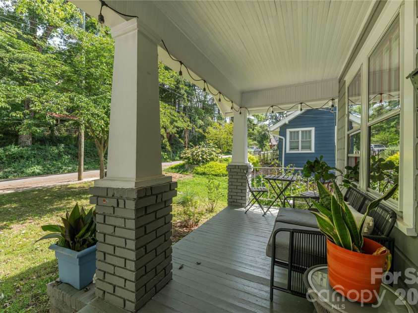6 Birch Street, Asheville, NC 28801.  MLS# CAR4413466, YatesRealty ID 45798. Covered Front Porch