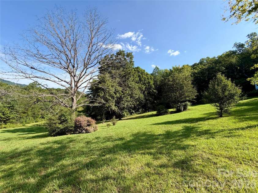 103 Farm Lane, Columbus, NC 28722.  MLS# CAR4406852, YatesRealty ID 45799. 