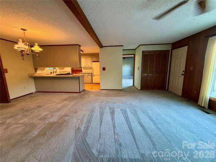 103 Farm Lane, Columbus, NC 28722.  MLS# CAR4406852, YatesRealty ID 45799. 