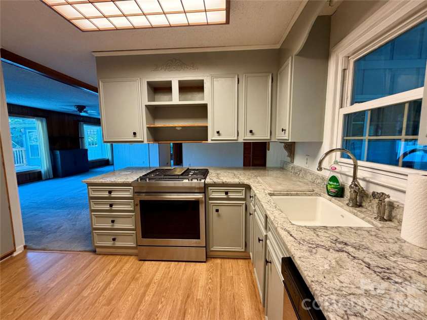103 Farm Lane, Columbus, NC 28722.  MLS# CAR4406852, YatesRealty ID 45799. 