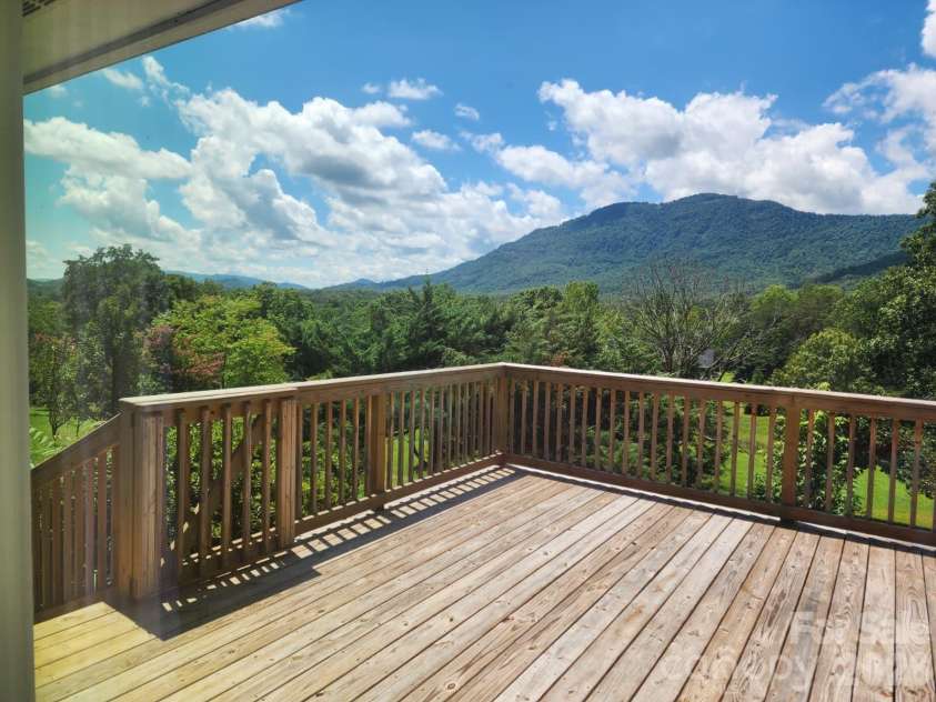 103 Farm Lane, Columbus, NC 28722.  MLS# CAR4406852, YatesRealty ID 45799. 