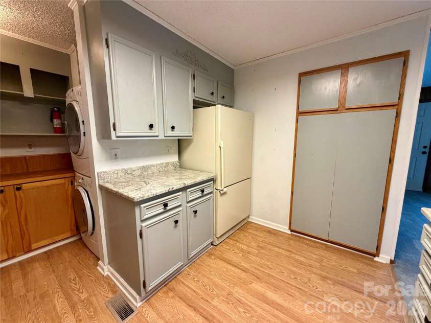 103 Farm Lane, Columbus, NC 28722.  MLS# CAR4406852, YatesRealty ID 45799. 