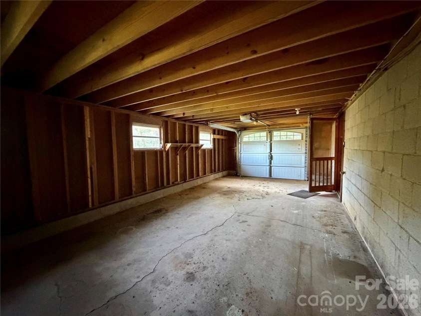 103 Farm Lane, Columbus, NC 28722.  MLS# CAR4406852, YatesRealty ID 45799. 