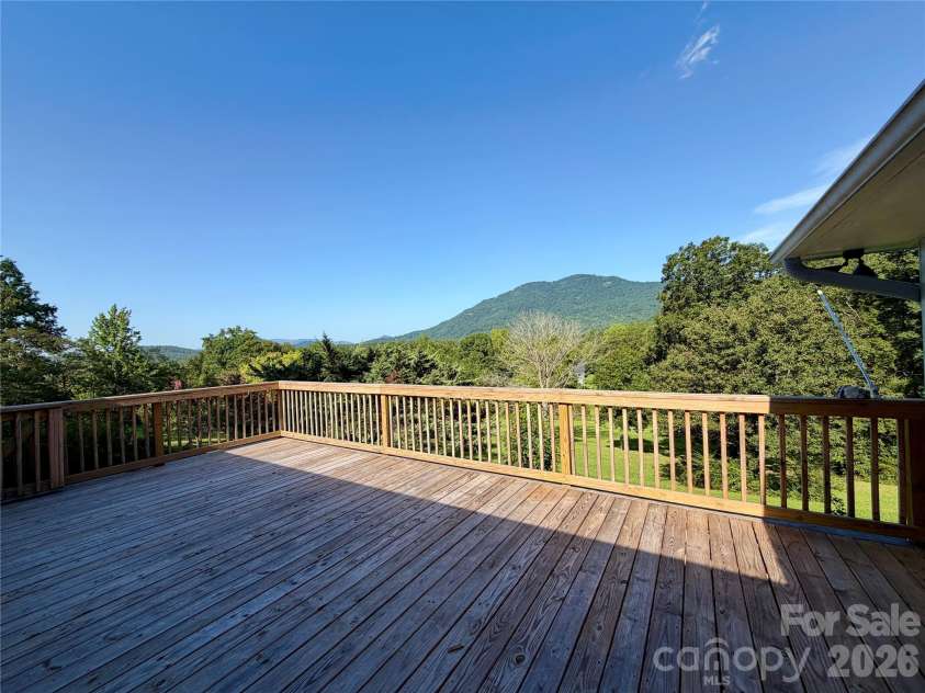 103 Farm Lane, Columbus, NC 28722.  MLS# CAR4406852, YatesRealty ID 45799. 