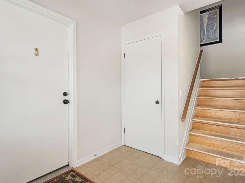 28 Capri Lane, Hendersonville, NC 28792.  MLS# CAR4247195, YatesRealty ID 458. 