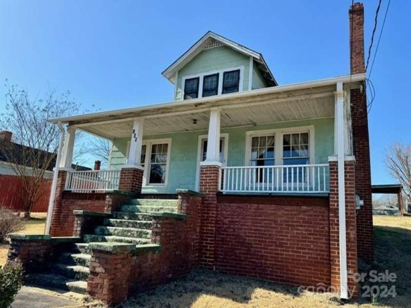 605 Meeting Street, Morganton, NC 28655.  MLS# CAR4085302, YatesRealty ID 458. Front