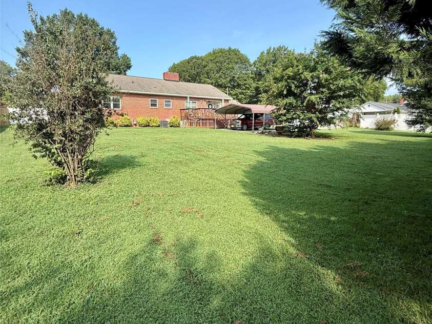 401 Mulberry Street, Cherryville, NC 28021.  MLS# CAR4416640, YatesRealty ID 45800. Back yard