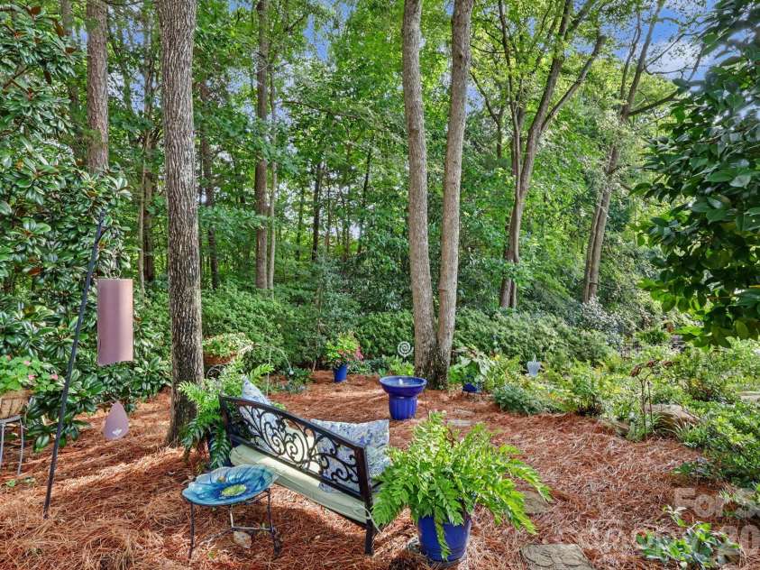 8724 Suninghurst Lane, Charlotte, NC 28277.  MLS# CAR4415077, YatesRealty ID 45802. 