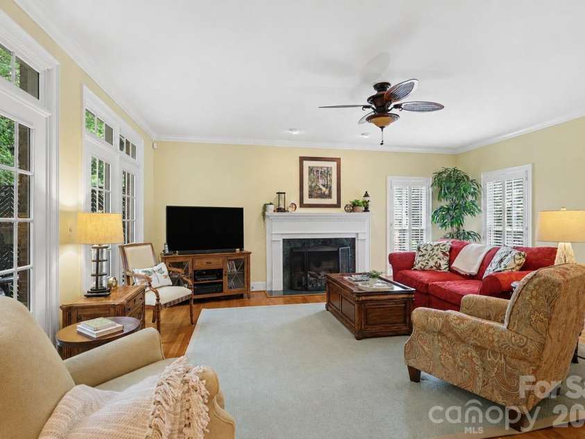 8724 Suninghurst Lane, Charlotte, NC 28277.  MLS# CAR4415077, YatesRealty ID 45802. 
