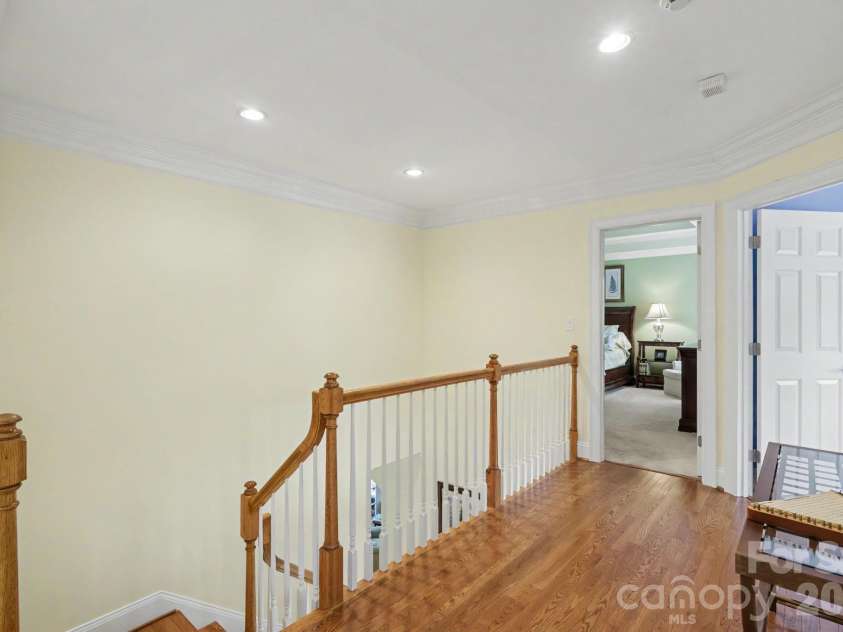 8724 Suninghurst Lane, Charlotte, NC 28277.  MLS# CAR4415077, YatesRealty ID 45802. Let's go upstairs