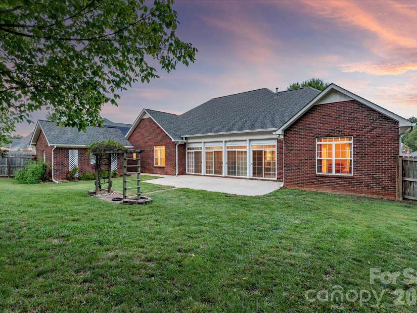 1913 Windmere Drive, Monroe, NC 28110.  MLS# CAR4416282, YatesRealty ID 45805. 