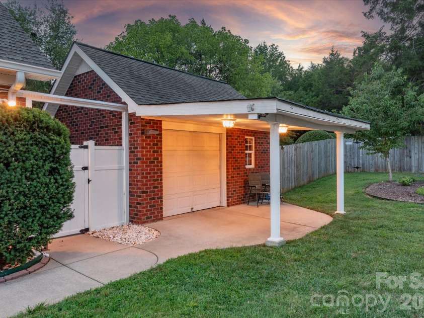 1913 Windmere Drive, Monroe, NC 28110.  MLS# CAR4416282, YatesRealty ID 45805. 