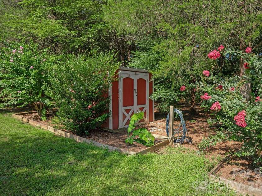 1913 Windmere Drive, Monroe, NC 28110.  MLS# CAR4416282, YatesRealty ID 45805. 