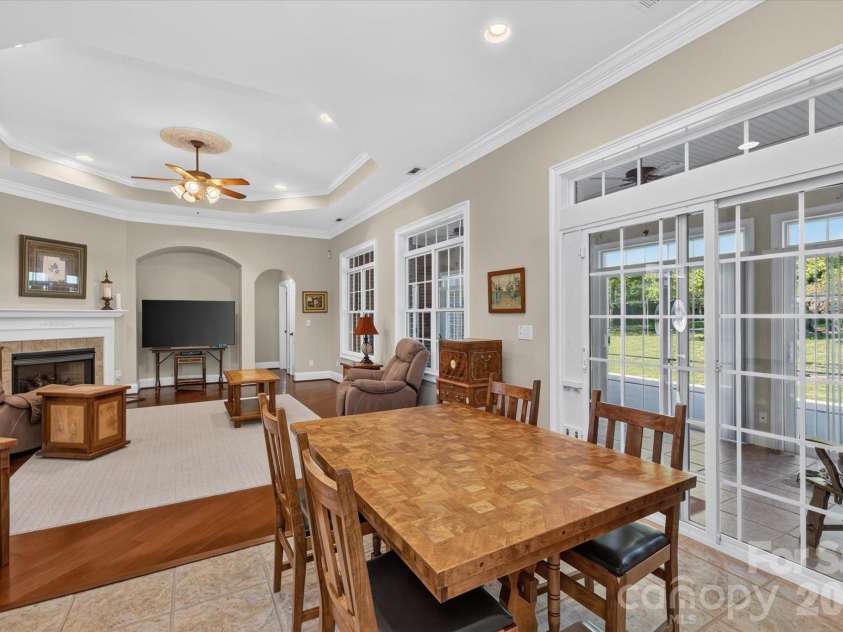 1913 Windmere Drive, Monroe, NC 28110.  MLS# CAR4416282, YatesRealty ID 45805. Breakfast Space