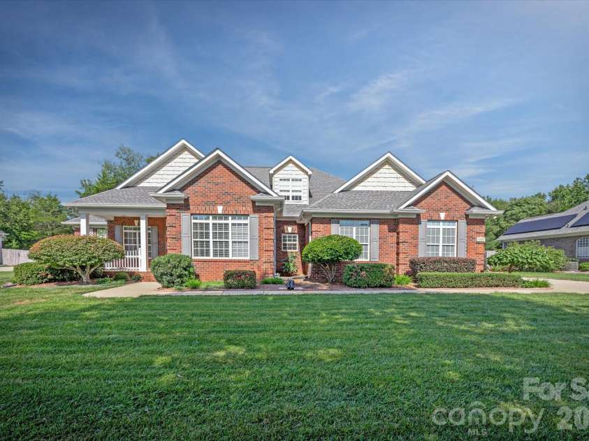 1913 Windmere Drive, Monroe, NC 28110.  MLS# CAR4416282, YatesRealty ID 45805. Welcome to
