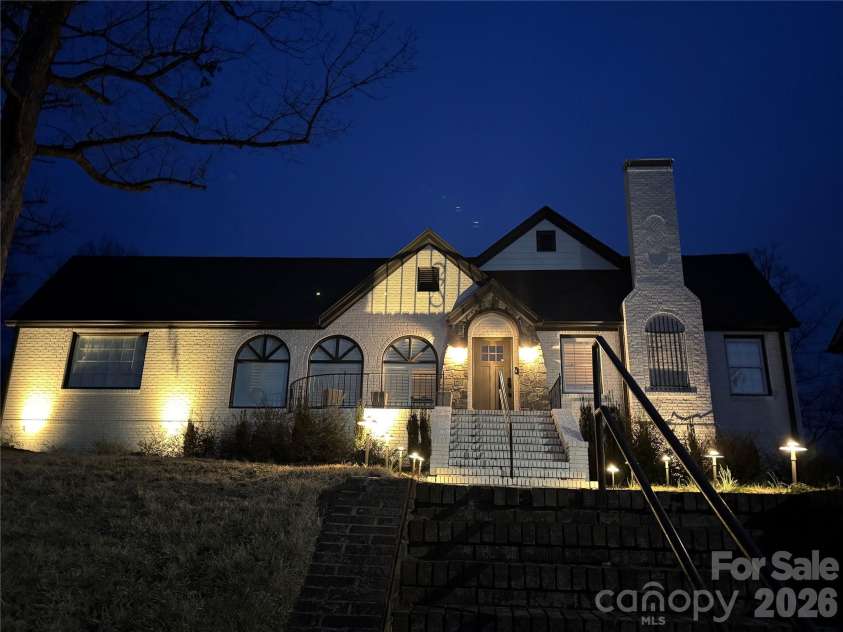 276 4th Street, Albemarle, NC 28001.  MLS# CAR4412277, YatesRealty ID 45806. 