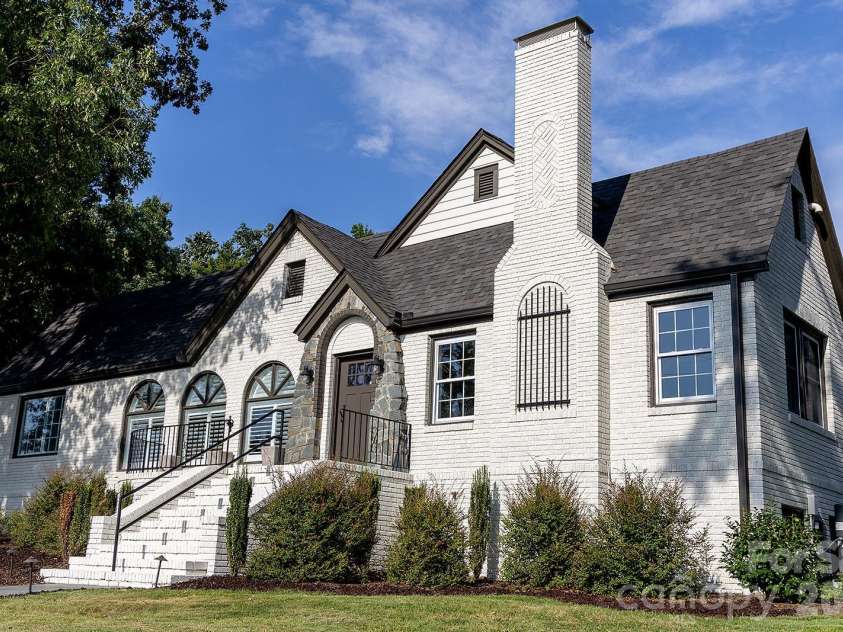 276 4th Street, Albemarle, NC 28001.  MLS# CAR4412277, YatesRealty ID 45806. 