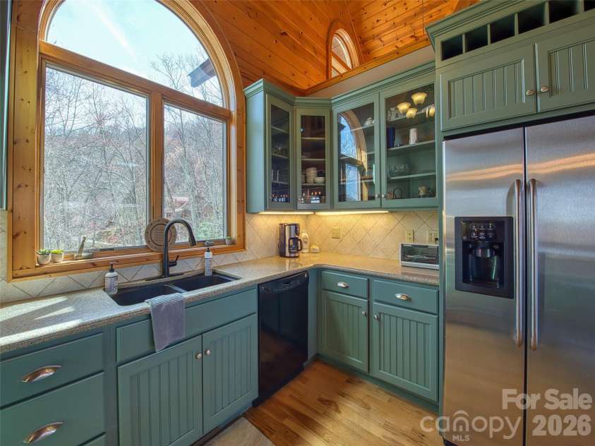 53 Kamama Trail, Maggie Valley, NC 28751.  MLS# CAR4396080, YatesRealty ID 45807. 